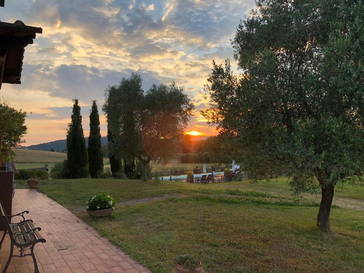 Bed And Breakfast Casale Del Sole Castellina Marittima Bagian luar foto
