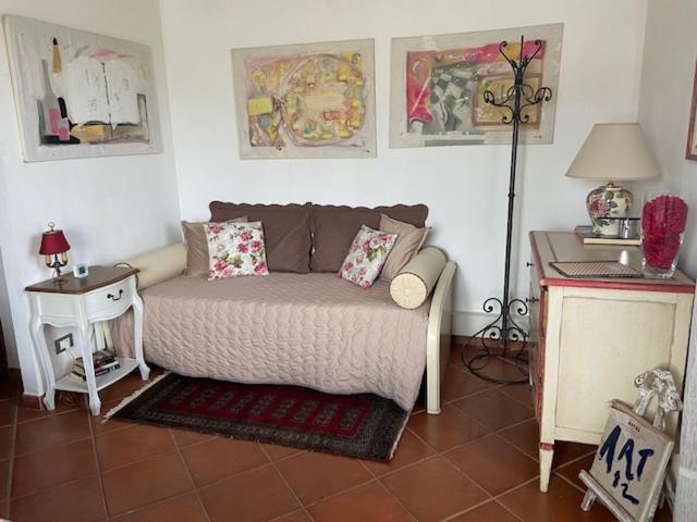 Bed And Breakfast Casale Del Sole Castellina Marittima Bagian luar foto
